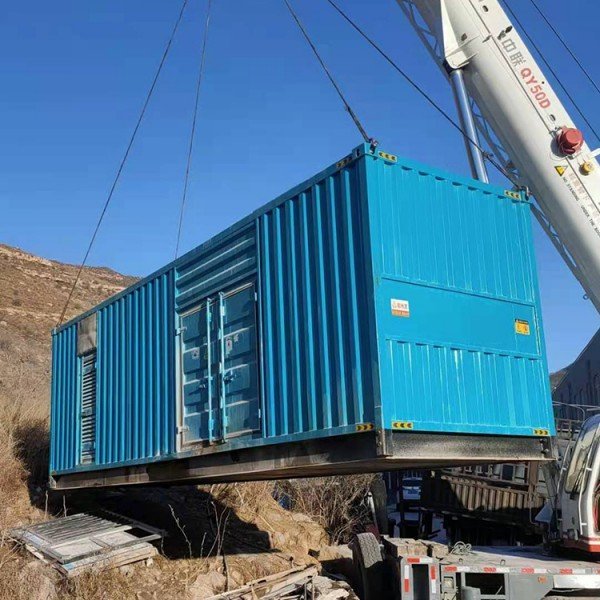 含山发电机的发电效率受多种因素影响，主要包括以下几个方面：