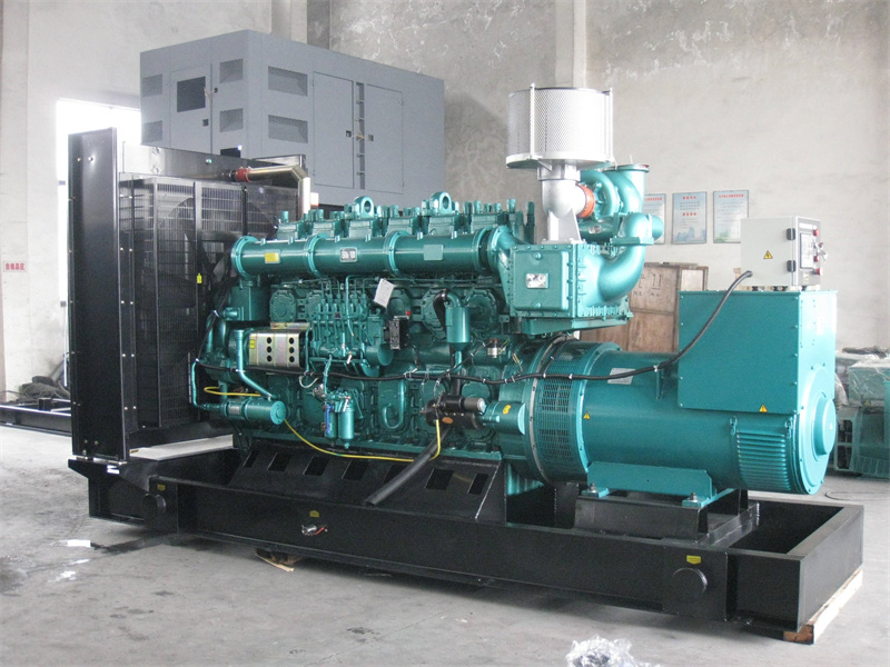 含山200KW 柴油发电机的油耗是多少？