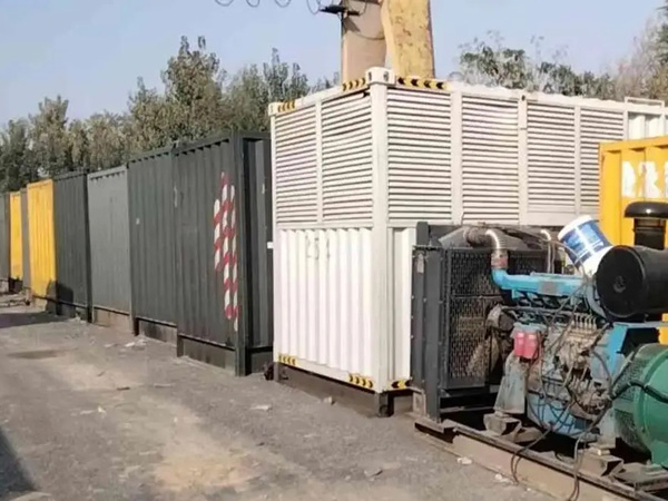 含山200KW柴油发电机机组每小时油耗是多少？